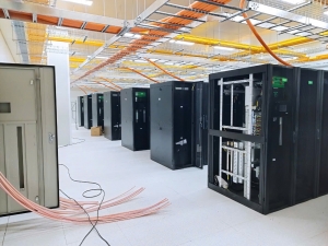 Thi công lắp đặt điều hòa chính xác cho phòng máy chủ Server- Nhà máy Luxshare ICT